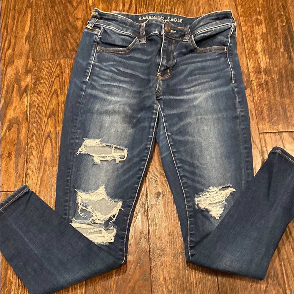 American Eagle Outfitters Women's Blue Distressed Jeans